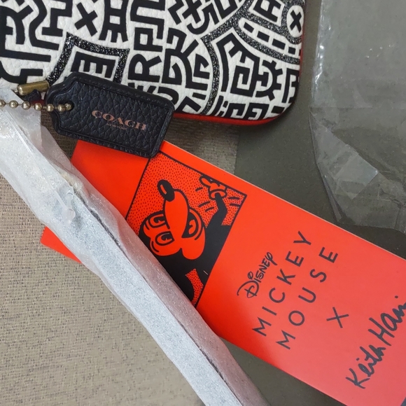 Disney Mickey Mouse Keith Haring Wristlet - Picture 2 of 9